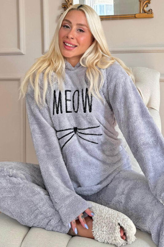Açık Gri Meow Desenli Tam Peluş Pijama Takımı - Pijamaevi