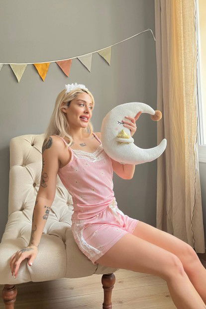 Açık Pembe Papatya Dantel Detaylı İp Askı Şortlu Örme Pijama Takımı - 2