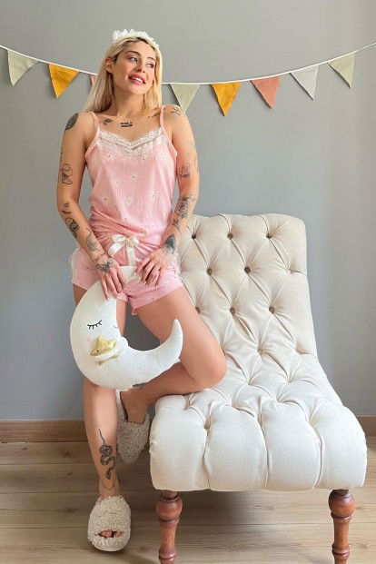 Açık Pembe Papatya Dantel Detaylı İp Askı Şortlu Örme Pijama Takımı - 5