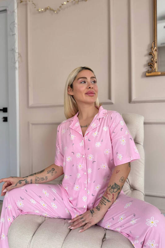Açık Pembe Soft Daisy Desenli Bambu Önden Düğmeli Kısa Kol Pijama Takımı - Pijamaevi (1)