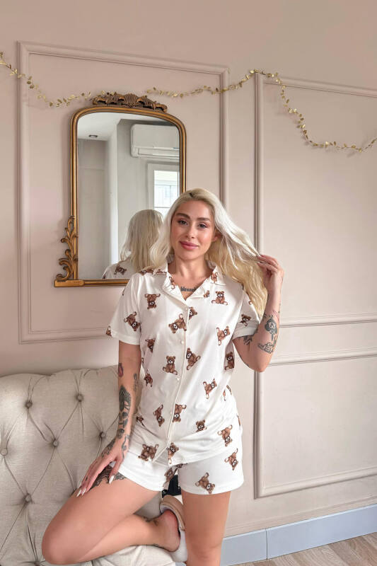 Beige Teddy Desenli Kısa Kol Şortlu Önden Düğmeli Kadın Pijama Takımı - Pijamaevi (3)