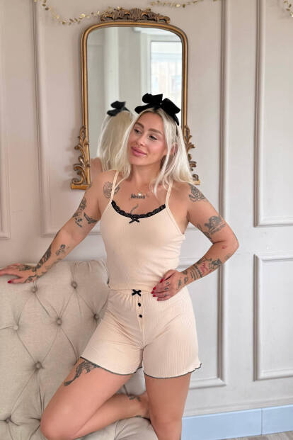 Bej Chic Comfort Dantelli Örme Askılı Şortlu Kadın Pijama Takımı - 3