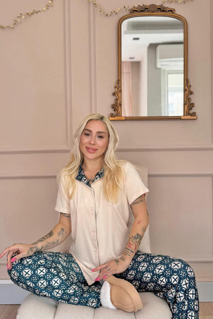Bej Floral Harmony Exclusive Önden Düğmeli Kadın Pijama Takımı - 3