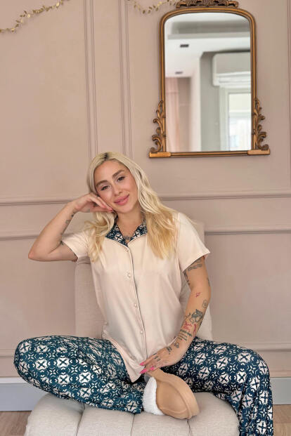 Bej Floral Harmony Exclusive Önden Düğmeli Kadın Pijama Takımı - 4