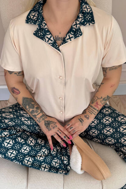 Bej Floral Harmony Exclusive Önden Düğmeli Kadın Pijama Takımı - 5