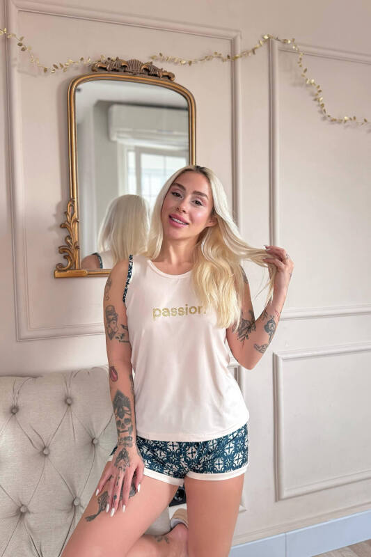 Bej Passion Desenli Sıfır Kol Şortlu Örme Kadın Pijama Takımı - Pijamaevi (1)