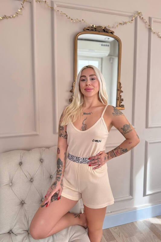 Bej Wild Spirit Desenli Örme Ip Askı Şortlu Kadın Pijama Takımı - Pijamaevi (2)