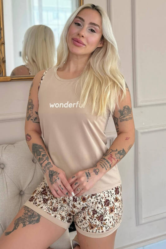 Bej Wonderful Desenli Sıfır Kol Şortlu Örme Kadın Pijama Takımı - Pijamaevi