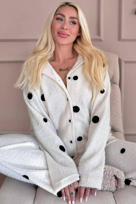Beyaz Puan Desenli Önden Düğmeli Kadın Pijama Takımı - Pijamaevi