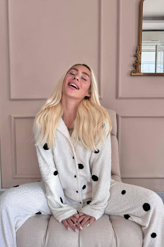 Beyaz Puan Desenli Önden Düğmeli Kadın Pijama Takımı - Pijamaevi (3)