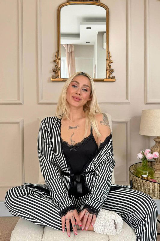 Black Line Desenli Bambu Sabahlıklı Kadın Pijama Takımı - Pijamaevi (1)
