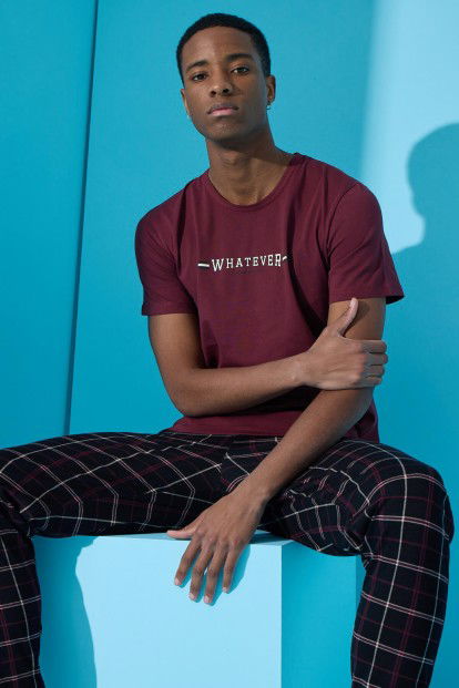 Bordo Whatever Baskılı Kısa Kollu Erkek Pijama Takımı - 1