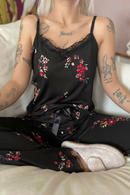 Bukle Dantelli İp Askılı Örme Kadın Pijama Takımı - 4