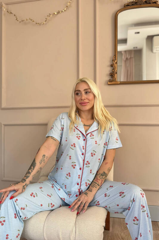 Buz Mavisi Sofistic Cherry Önden Düğmeli Kısa Kol Kadın Pijama Takımı - Pijamaevi (1)