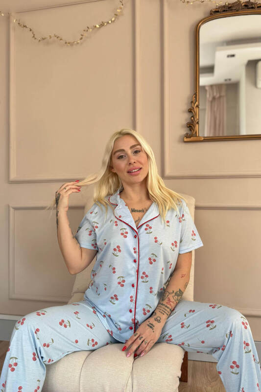 Buz Mavisi Sofistic Cherry Önden Düğmeli Kısa Kol Kadın Pijama Takımı - Pijamaevi (3)