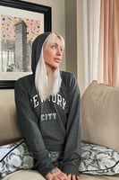 Gri NY City Desenli Yumoş Örme Pijama Takımı - Thumbnail