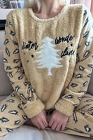 Kahve Wonder Land Desenli Kadın Peluş Pijama Takımı - Thumbnail