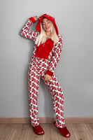 Kırmızı Kalp Desenli Kadın Polar Peluş Tulum Pijama Takımı - Thumbnail