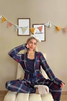 Lacivert Ekose Desenli Bambu Sabahlıklı Kadın Pijama Takımı - Thumbnail