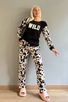 Siyah Benek Wild Desenli Kadın Peluş Pijama Takımı - Thumbnail