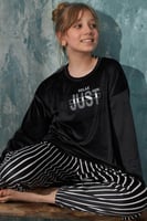 Siyah Just Desenli Exclusive Kadife Kız Çocuk Pijama Takımı  - Thumbnail