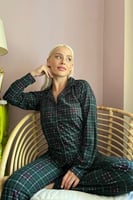 Yeşil Ekose Baskılı Önden Düğmeli Uzun Kollu Kadife Pijama Takımı - Thumbnail