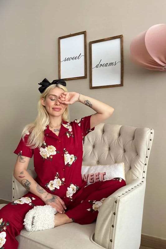 Bordo Çiçek Desenli Örme Önden Düğmeli Kısa Kol Kadın Pijama