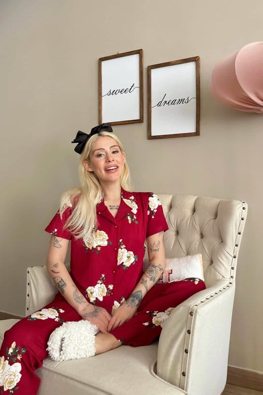 Bordo Çiçek Desenli Örme Önden Düğmeli Kısa Kol Kadın Pijama