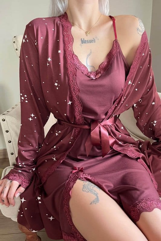 Bordo Stars Desenli Sabahlıklı Gecelik Kadın Pijama Seti