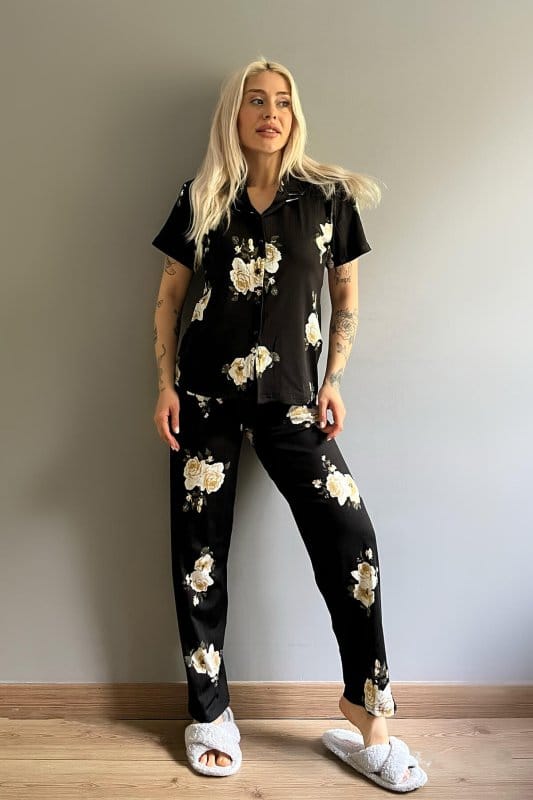 Çiçek Desenli Örme Önden Düğmeli Kısa Kol Kadın Pijama Takımı