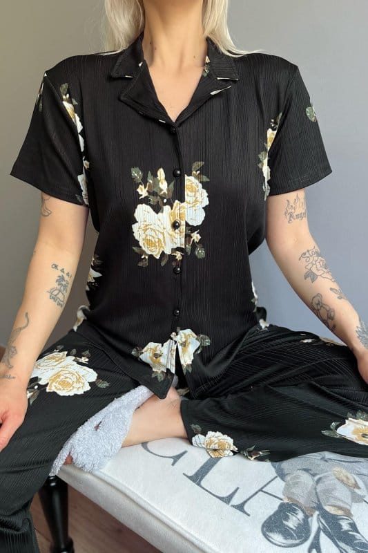 Çiçek Desenli Örme Önden Düğmeli Kısa Kol Kadın Pijama Takımı