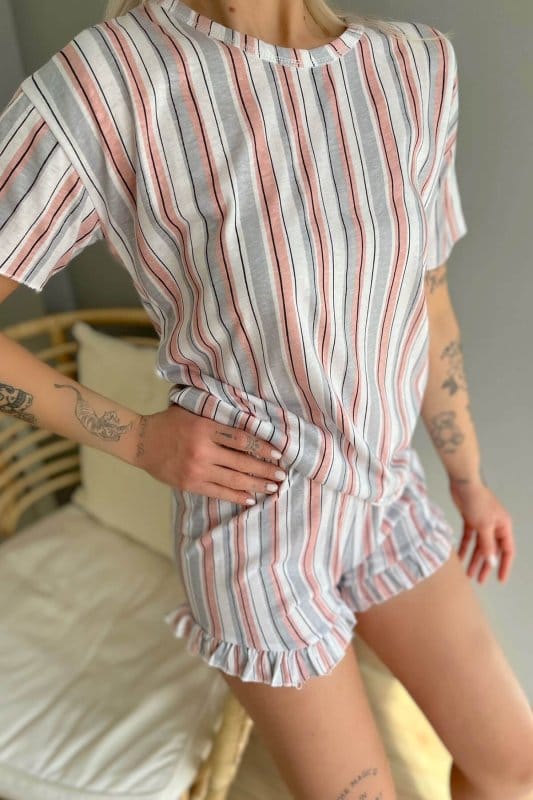 Gri Çizgili Baskılı Şortlu Kadın Pijama Takımı