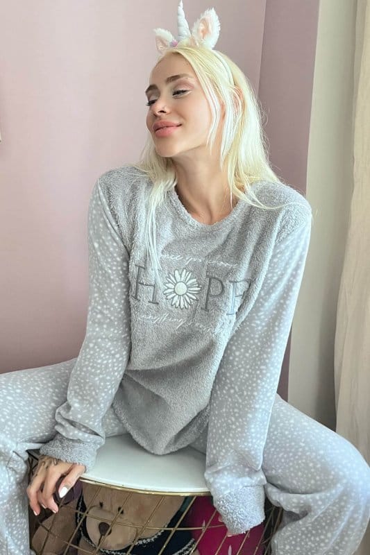 Gri Hope Desenli Kadın Peluş Pijama Takımı