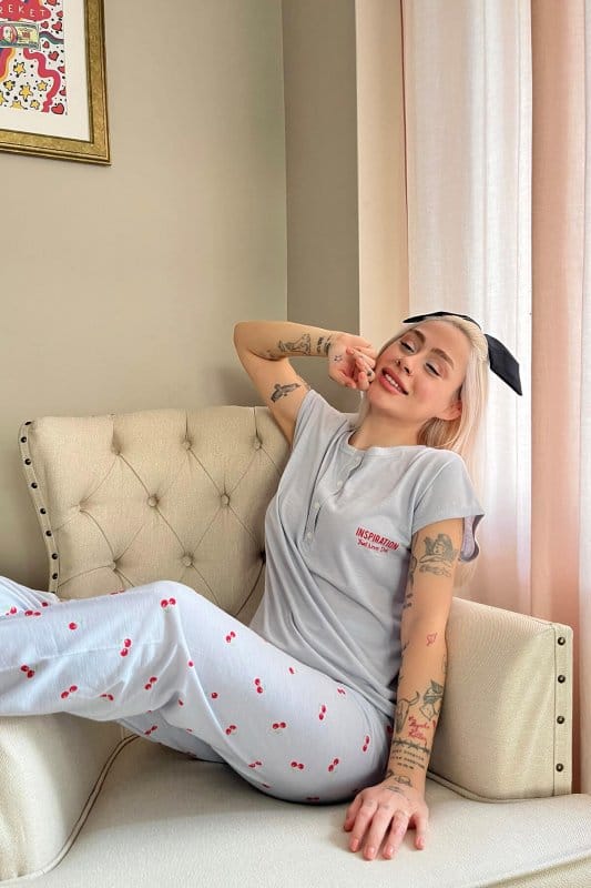 Gri İnspiration Baskılı Örme Patlı Kısa Kollu Kadın Pijama Takım