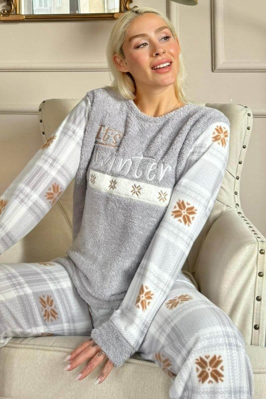 Gri It's Winter Desenli Kadın Peluş Pijama Takımı