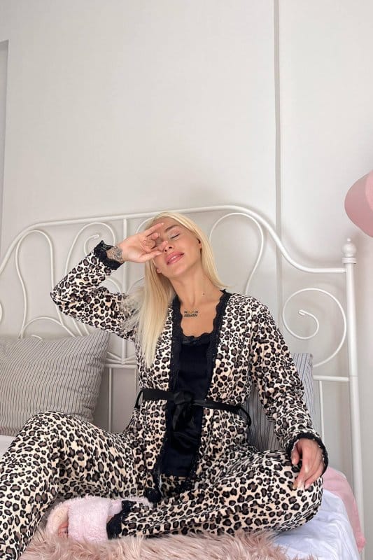 Kahve Lonza Exclusive Kadife Sabahlıklı Kadın Pijama Takımı 
