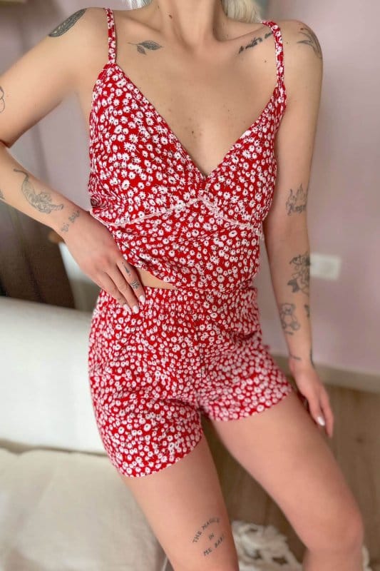 Kırmızı Daisy Baskılı Dokuma İp Askı Şortlu Pijama Takımı