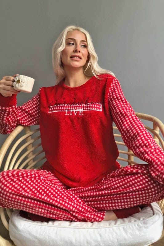 Kırmızı Live Desenli Kadın Peluş Pijama Takımı