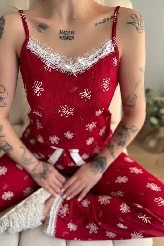 Kırmızı Papatya Dantelli İp Askılı Örme Kadın Pijama Takımı