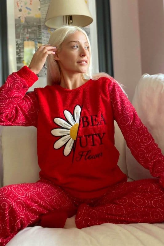 Kırmızı Papatya Desenli Kadın Peluş Pijama Takımı