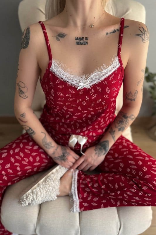 Kırmızı Yaprak Dantelli İp Askılı Örme Kadın Pijama Takımı