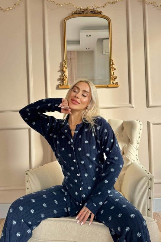 Lacivert Flocon Desenli Önden Düğmeli Peluş Polar Pijama Takımı