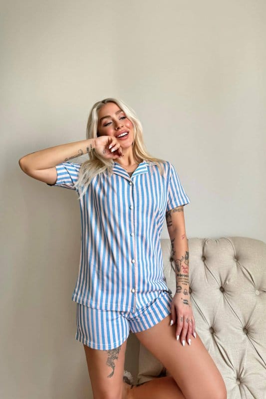 Larosh Önden Düğmeli Şortlu Kısa Kollu Kadın Pijama Takımı