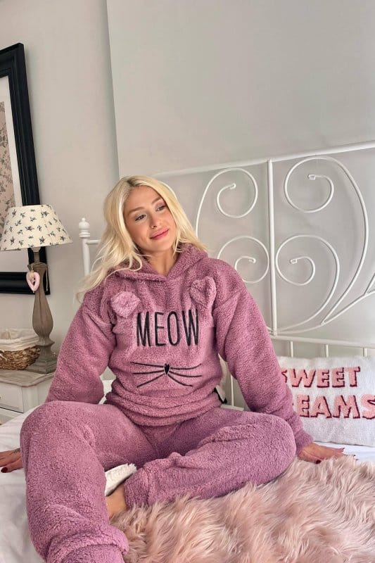 Lila Meow Desenli Tam Peluş Pijama Takımı