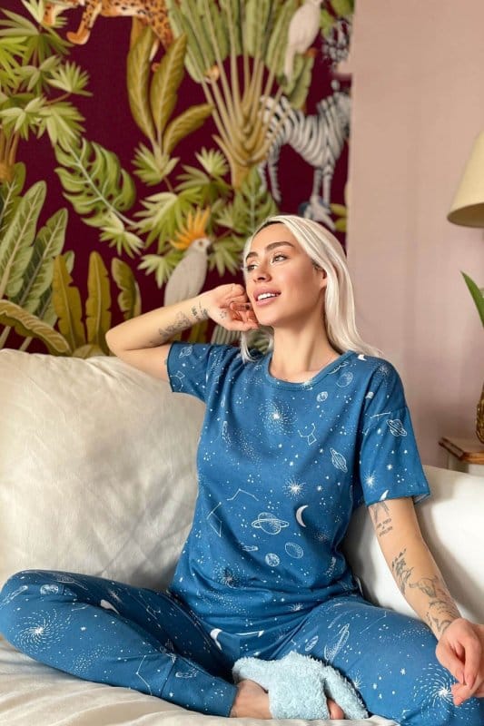 Mavi Galaksi Baskılı Kısa Kollu Kadın Pijama Takımı
