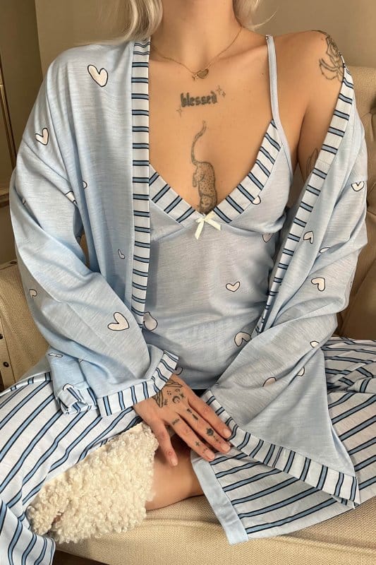Mavi Kalp Desenli Sabahlıklı Örme Pijama Takımı