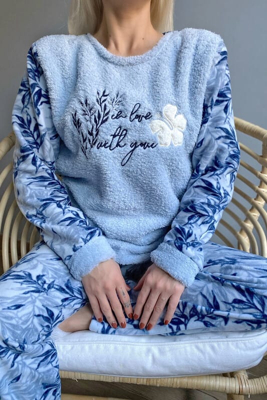 Mavi Yonca Desenli Kadın Peluş Pijama Takımı
