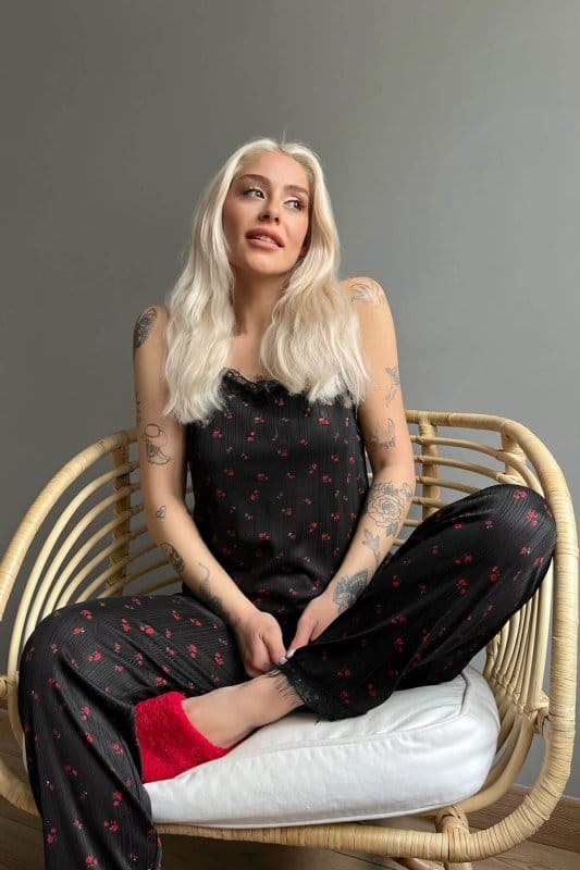 Mini Fleur Dantelli İp Askılı Örme Kadın Pijama Takımı