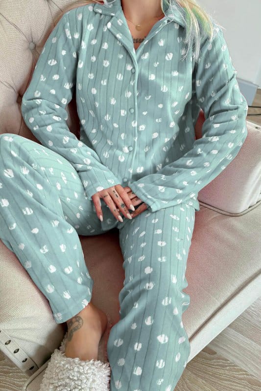 Mint Debesis Desenli Önden Düğmeli Peluş Polar Pijama Takımı