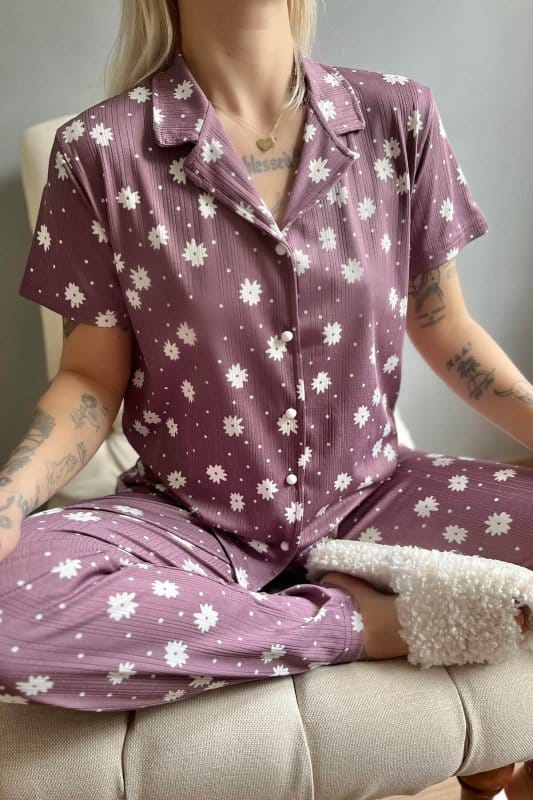 Mor Papatya Desenli Örme Önden Düğmeli Kısa Kol Kadın Pijama
